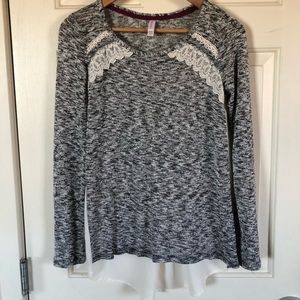 Sweater/Blouse